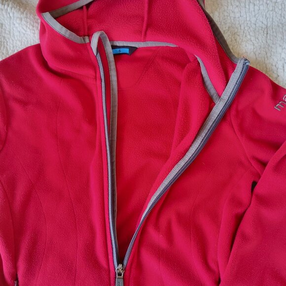 Macpac New Zealand Fleece Hooded Jacket with zippered pockets! - Picture 3 of 13
